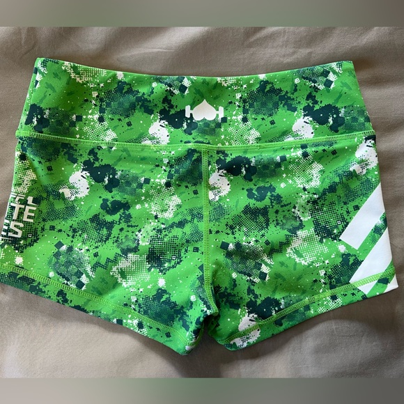 WOD bottom booty shorts - Picture 2 of 5